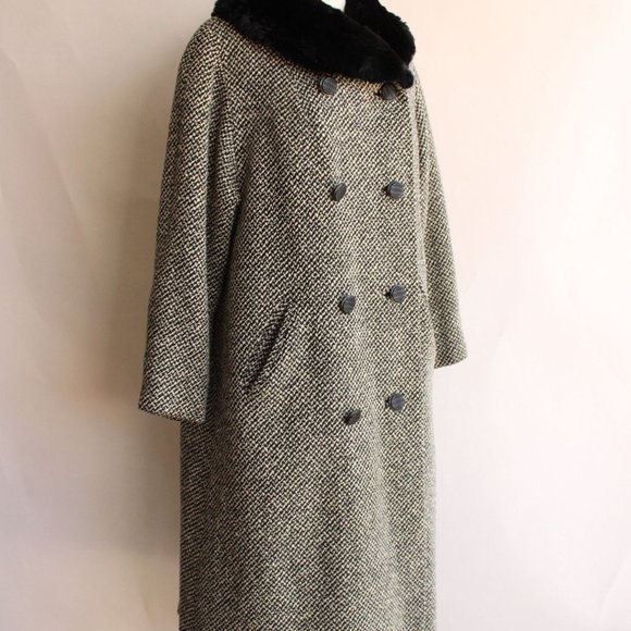 Vintage 1950s Coat / Bergdorf Goodman Black and White Tweed Wool Overcoat With F - Picture 3 of 13